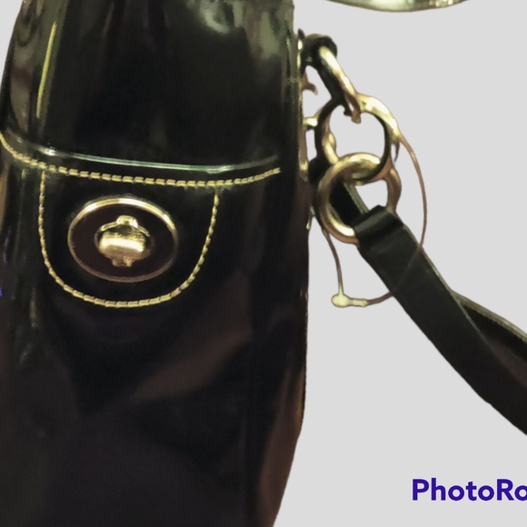 Coach patent leather shoulder bag - Picture 4 of 5